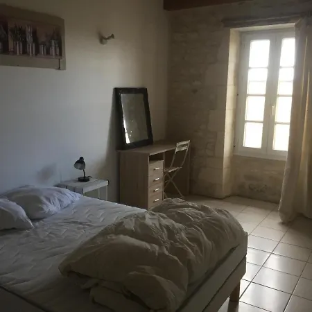 Maison Authentique, Pierres De Taille, Cheminée. Сasa de vacaciones